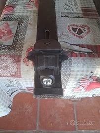 staffe attacchi box auto