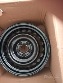 4 cerchi nuovi da 16 pollici per Dacia Duster 3.