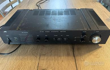 Amplificatore jvc con accesori
