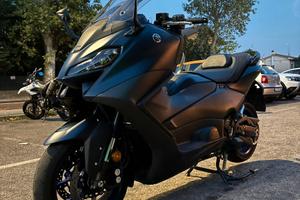 Yamaha T Max 560 - 2023