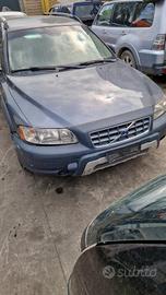 Volvo XC70 D5 AWD cross country per ricambi anno 2