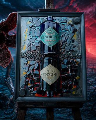 QUADRO VINTAGE BOTTIGLIA GIN HENDRICK'S E RESINA.