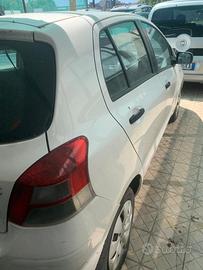 Toyota yaris Diesel prezzo trattabile