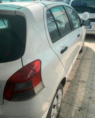 Toyota yaris Diesel prezzo trattabile