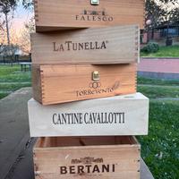 Casse in legno di vino