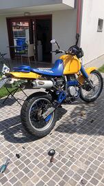 Honda Dominator '94