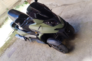 Triciclo 350 qv3 tricity mp3 patente b