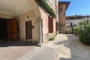 2 LOCALI A CAPRIOLO