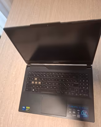 MSI Cyborg 15 AI – Gaming Laptop molto potente
