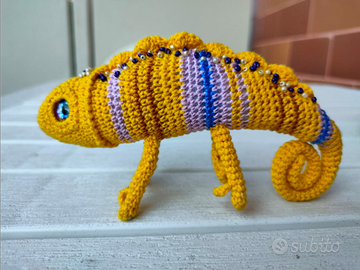 Camaleonte fatto a mano, di stoffa