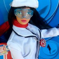 Jenny Mc Dean Gig, simil Barbie