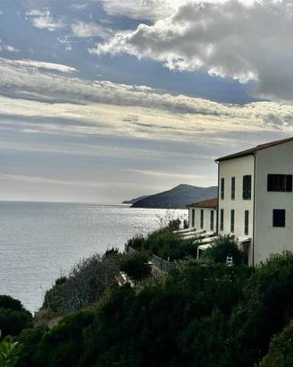 Appartamento di 160 m² con più di 5 locali e posto
