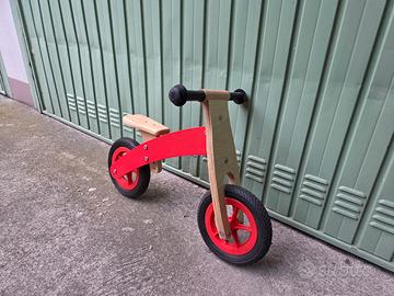 Bicicletta senza pedali 