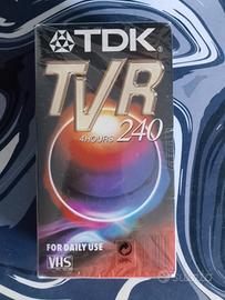 Video cassette TDK TVR 240 minuti.