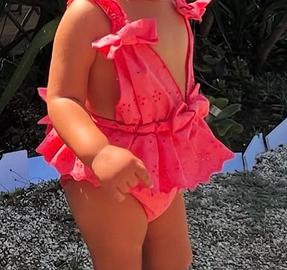 Sono 4 costumi in pizzo san gallo con di bandana