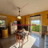 Casa, Belmonte Mezzagno.