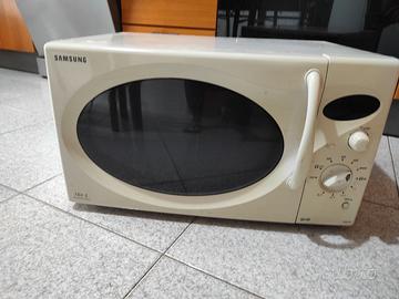 Forno a microonde 