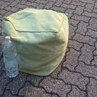 pouf verde tessuto morbido in regal0