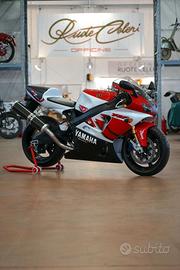 Yamaha YZF R7 - OW 02