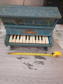 pianoforte d'epoca anni 40