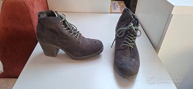 Lotto scarpe usate
