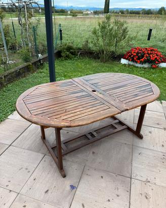 Tavolo da giardino allungabile in legno