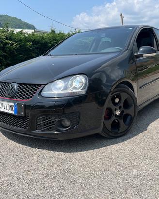 Volkswagen Golf 2.0 16V FSI 3p. Sportline
