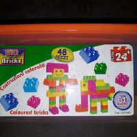 Scatola costruzioni colorate per bambini
