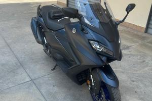 Moto T-max