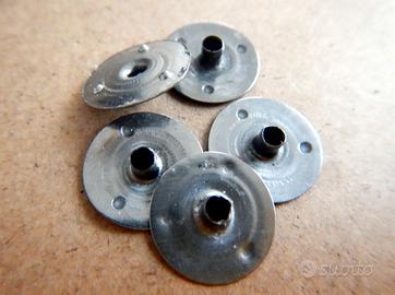 Basi per stoppini di candela o cero natalizi