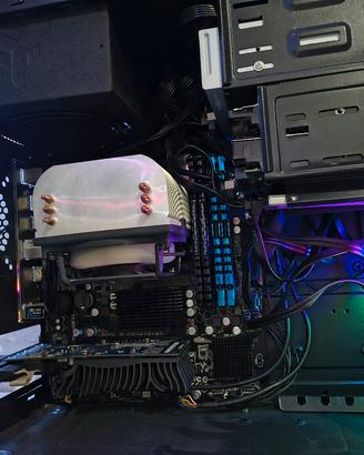 PC fisso amd  octacore 16gb RAM  250Ssd
