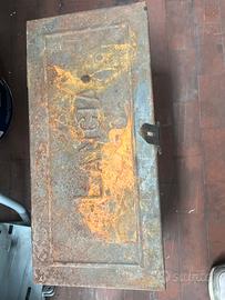 Cassetta porta attrezzi lancia