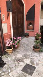 Casa indipendente di 150 m² con più di 5 locali a 