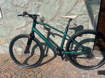 E-bike MV Agusta AMO RR9 green  con forcella Fox