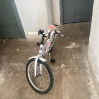 Bicicletta per bammbini / overboard / vespa elet