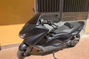 TMAX 530