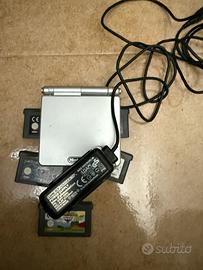 Game boy advance sp con caricabatterie originale