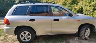 Hyundai Santa Fe immatricolata Autocarro