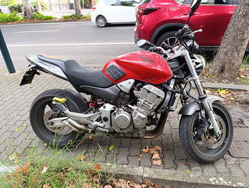 Honda Hornet 900