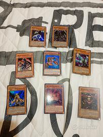 varie carte di yugioh con errori di stampa