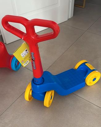Monopattino Giocattolo Giringiro 4 ruote