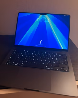 MacBook Pro 14” M3 Pro – 18GB RAM – 1TB SSD