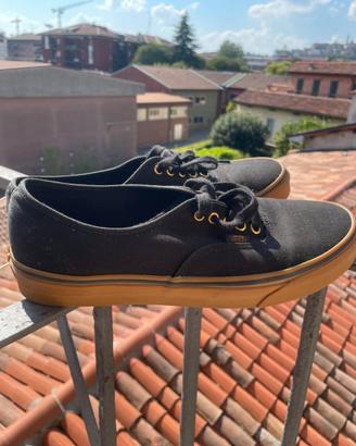 Vans Authentic