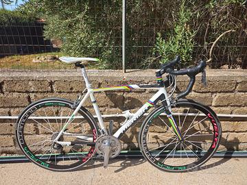 Bici da corsa Merida 905