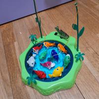 Gara di pesca con 10 pesciolini 