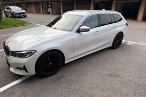 BMW 320d Touring Luxury da 190 CV