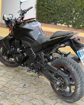 Kawasaki Z750 R