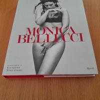 LIBRO FOTO SU  MONICA BELLUCCI