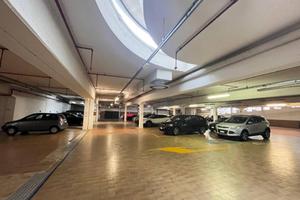 Box / Garage di 1500 m² a Brescia