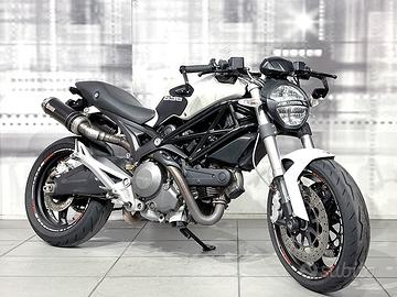 Ducati Monster 696